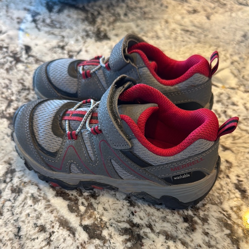 Merrell Kids' Sneakers in Gray and Red